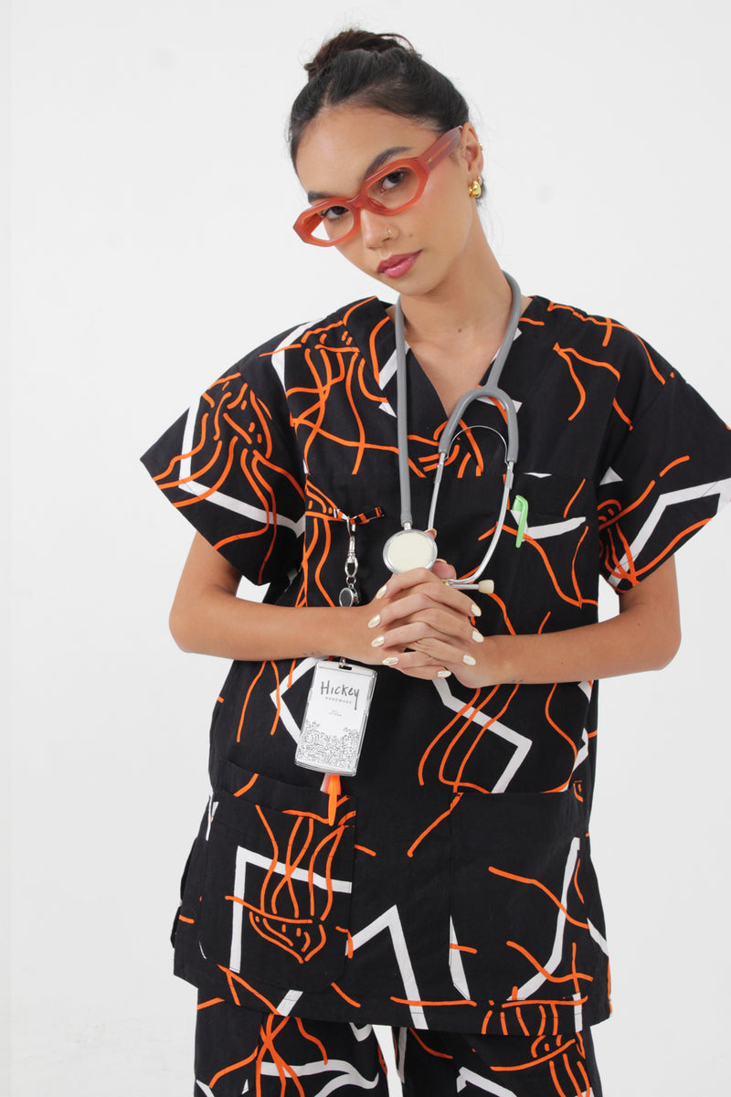 SCRUBS TOP - MANGO MAN O WAR